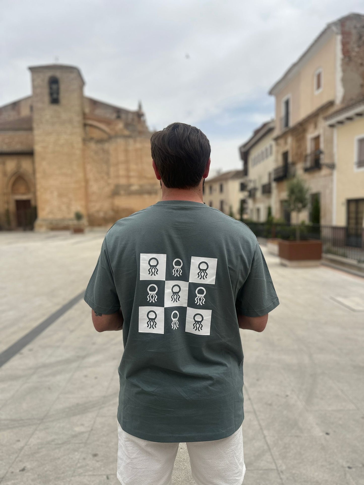 CAMISETA OVERSIZE MEDUSA CHESS