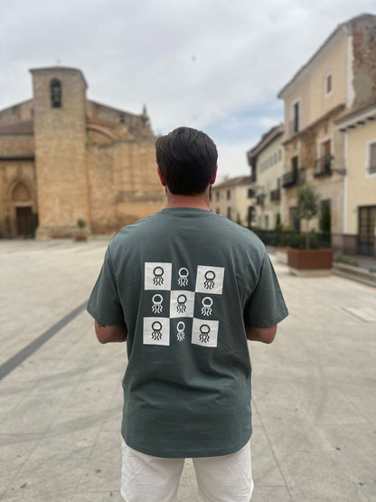 CAMISETA OVERSIZE MEDUSA CHESS