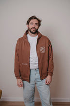 ZIP HOODIE ¨BORN TO BE AWESOME¨ MARRÓN