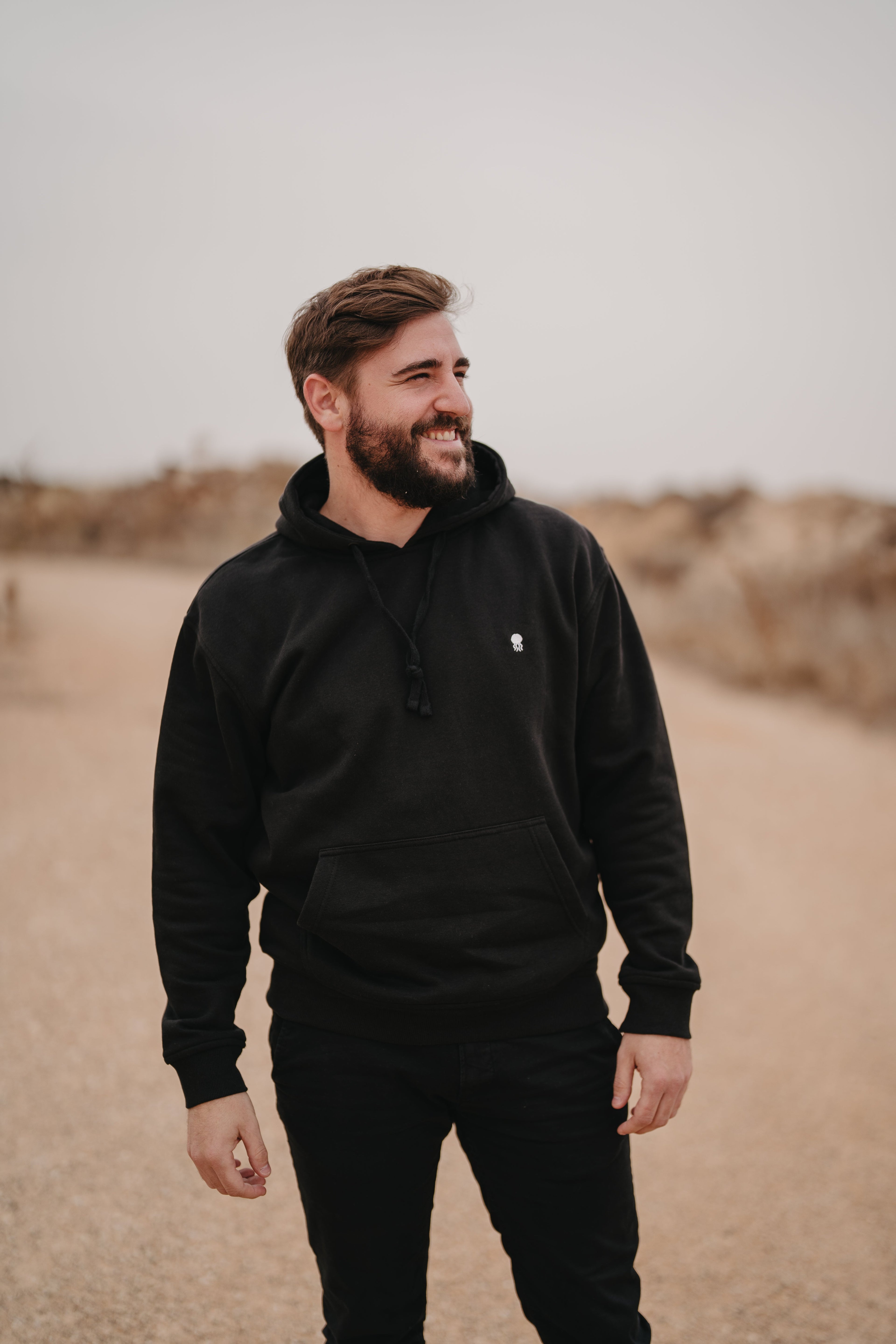 SUDADERA CAPUCHA VELELLA NEGRA