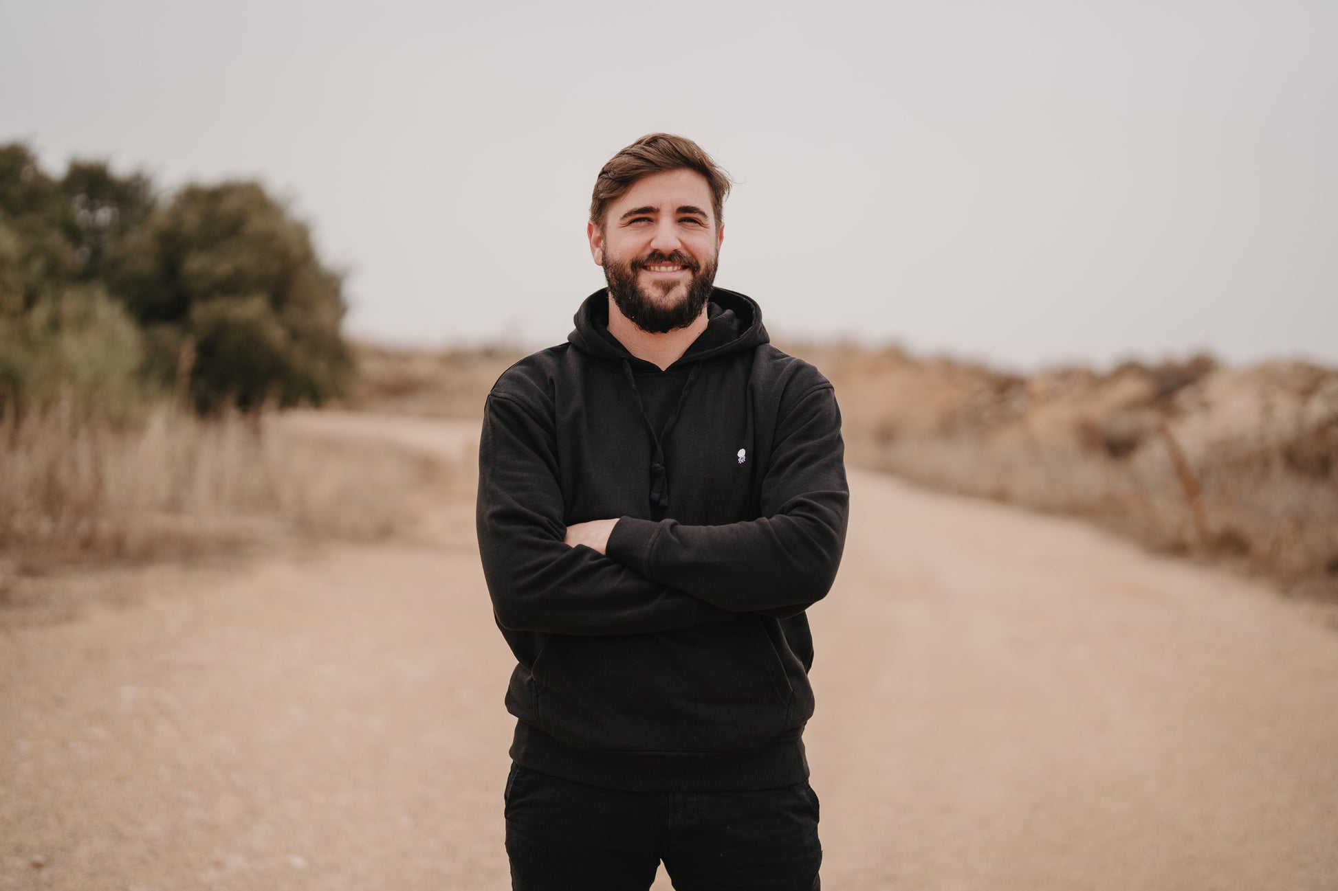 SUDADERA CAPUCHA VELELLA NEGRA