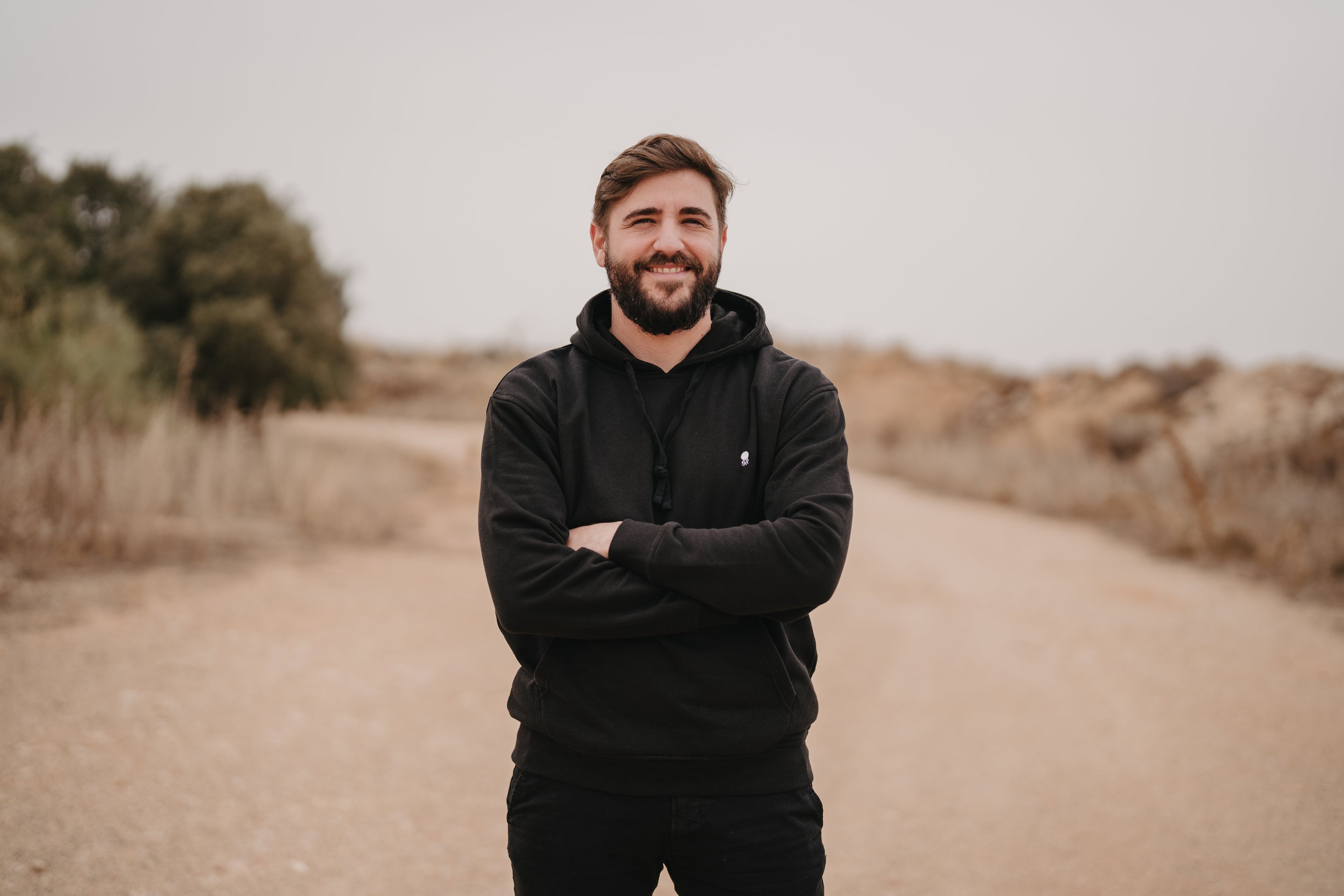 SUDADERA CAPUCHA VELELLA NEGRA