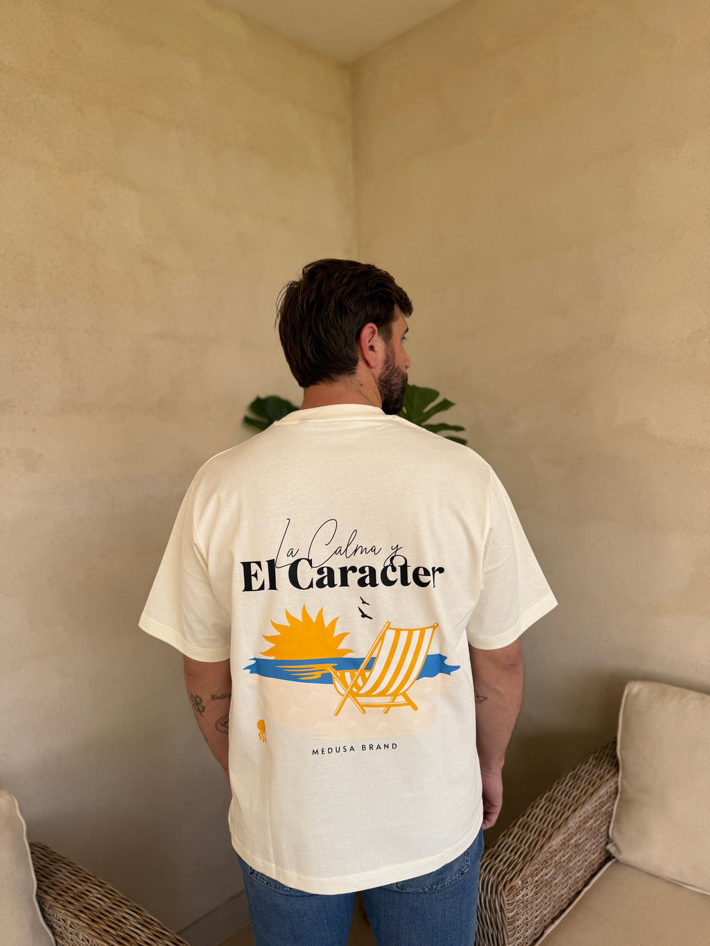 CAMISETA CROPPED LA CALMA Y EL CARACTER