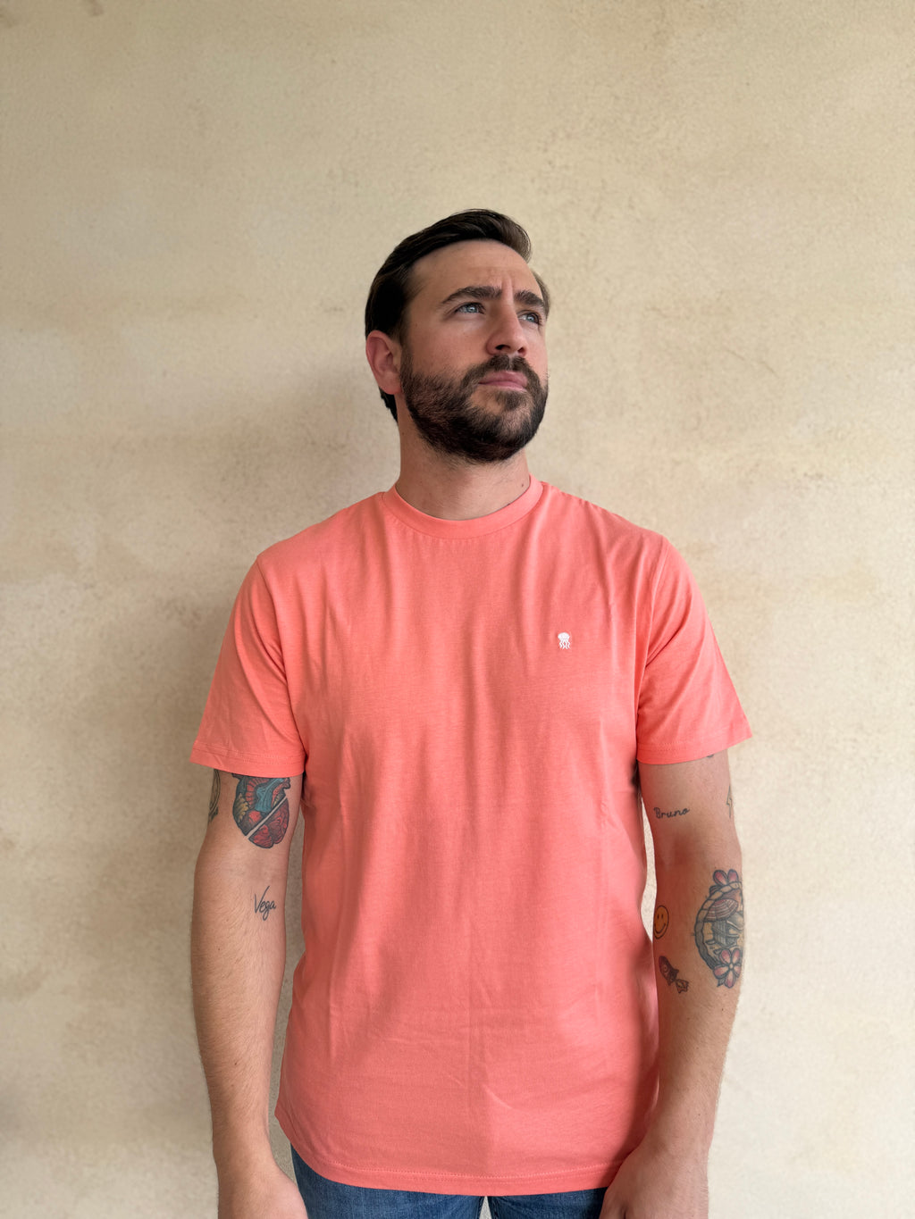 PACK DE DOS CAMISETAS CORAL Y AGUA MARINA CON LOGO MEDUSA BORDADO