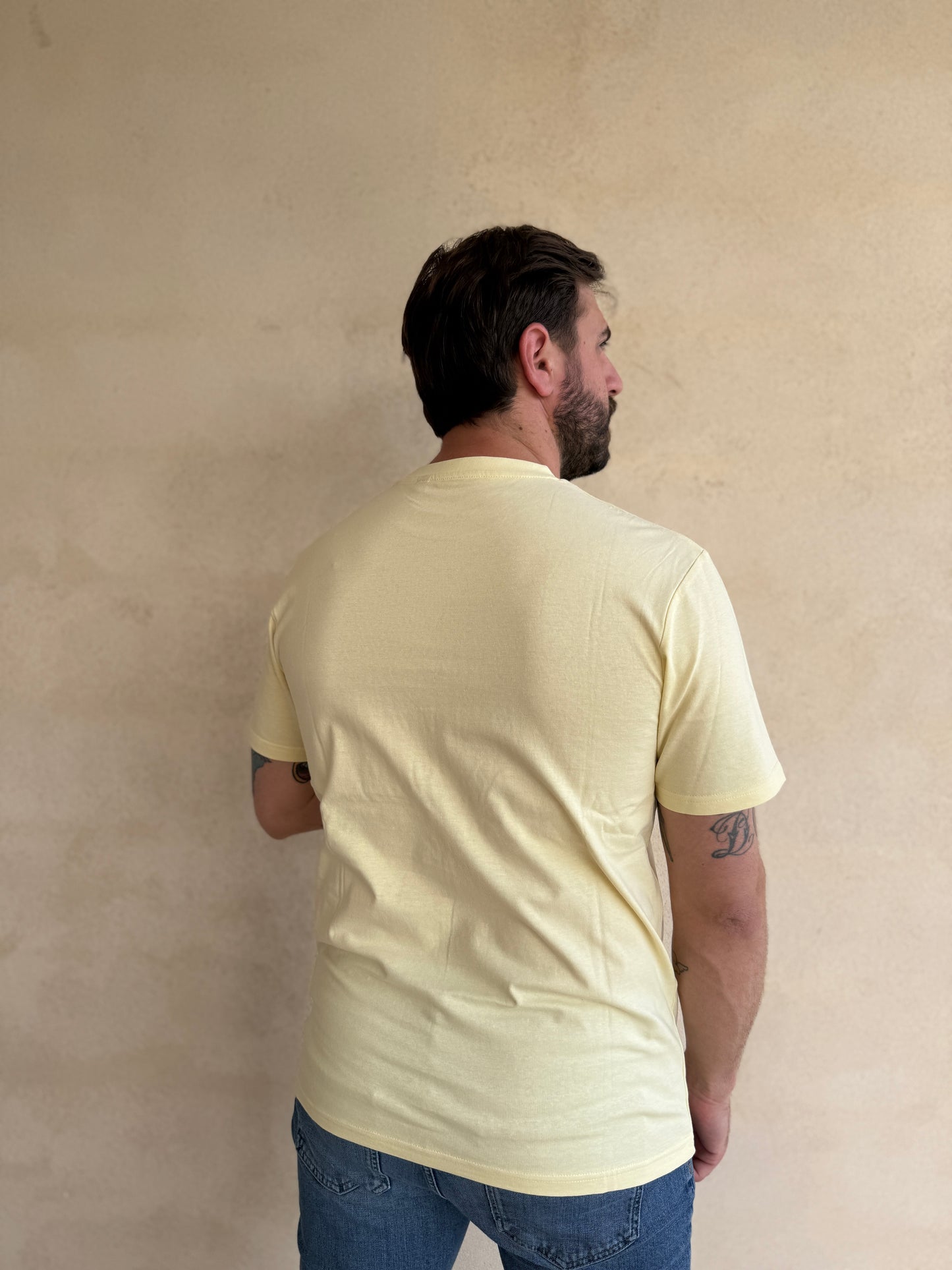 PACK DE DOS CAMISETAS KHAKI Y DOBLE CREMA CON LOGO MEDUSA BORDADO